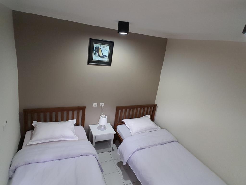 Kayumanis Homestay Syariah Jakarta Ngoại thất bức ảnh